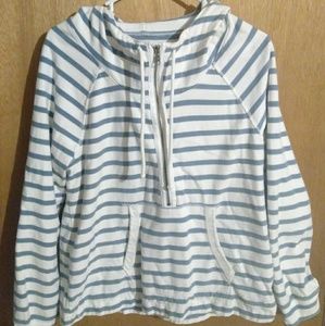 AE hooded long sleeve pullover